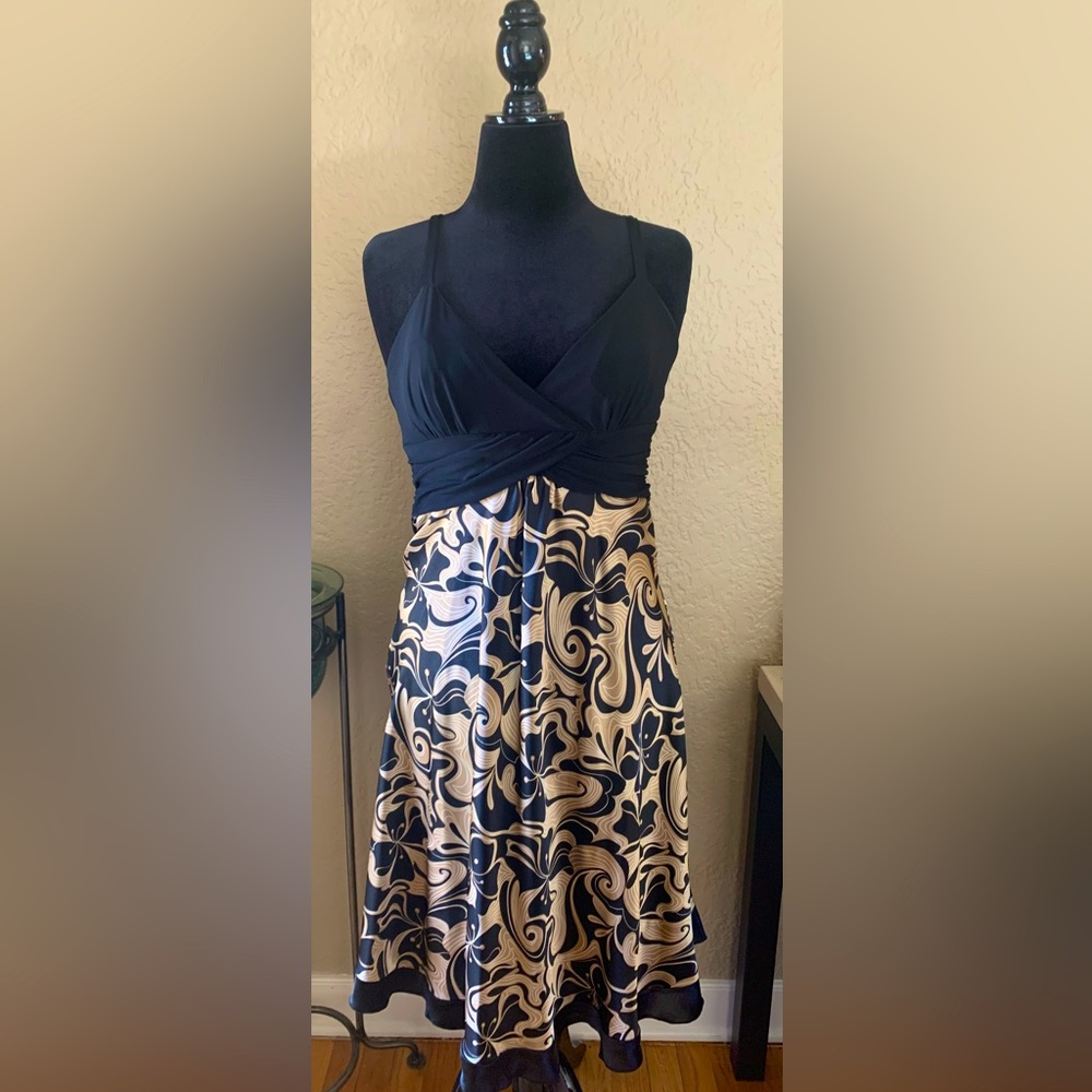 Intrigue Black and Gold Sleeveless Dress with Criss Cross back straps ~ Size L